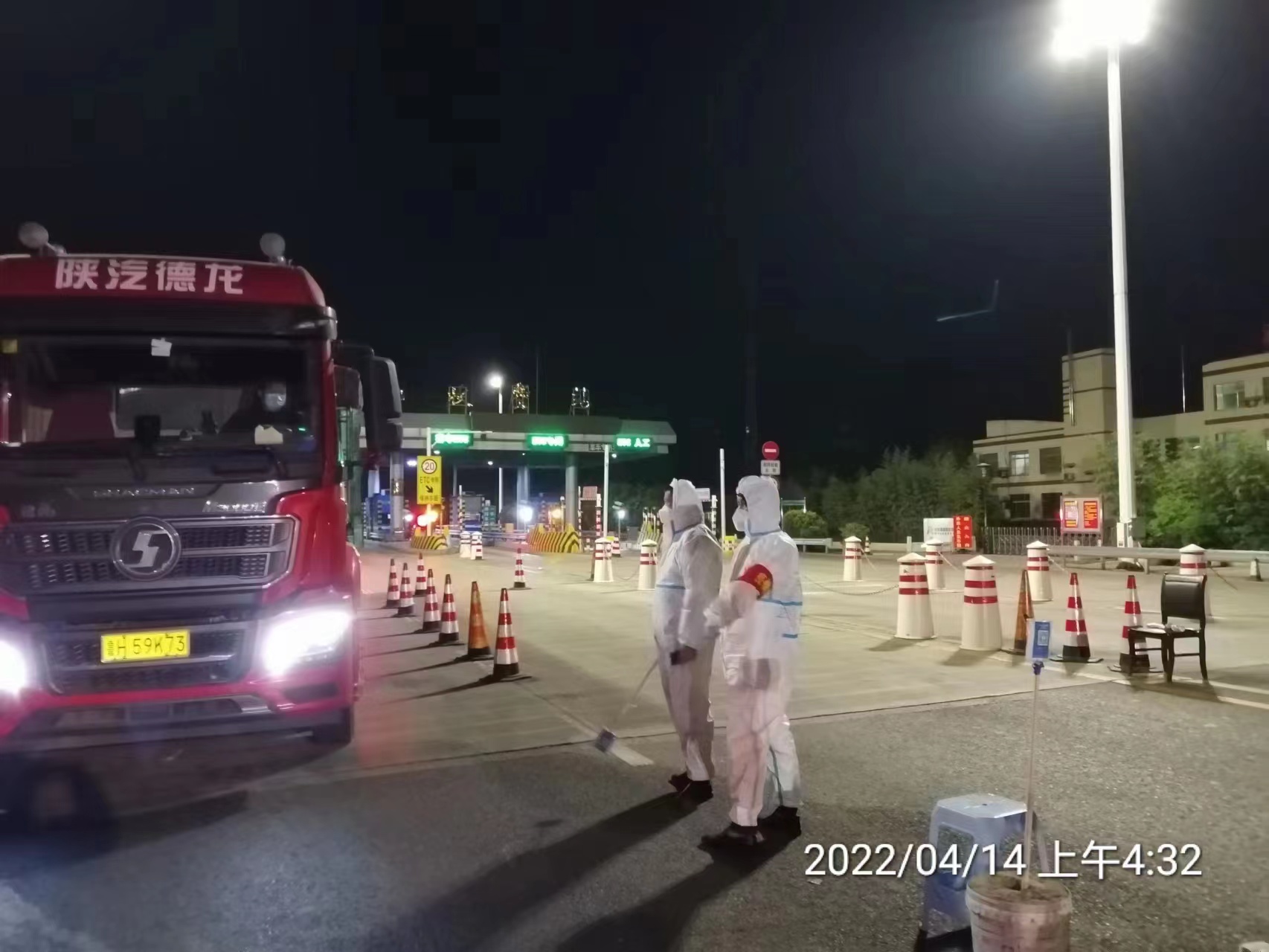 同心抗疫丨沖在最前線！大運(yùn)河駕校防疫志愿者在行動(dòng)！(圖7)