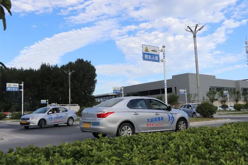【濟(jì)寧大運河駕?！拷鹎锞旁聦W(xué)車季，期待與您的相遇~(圖1)