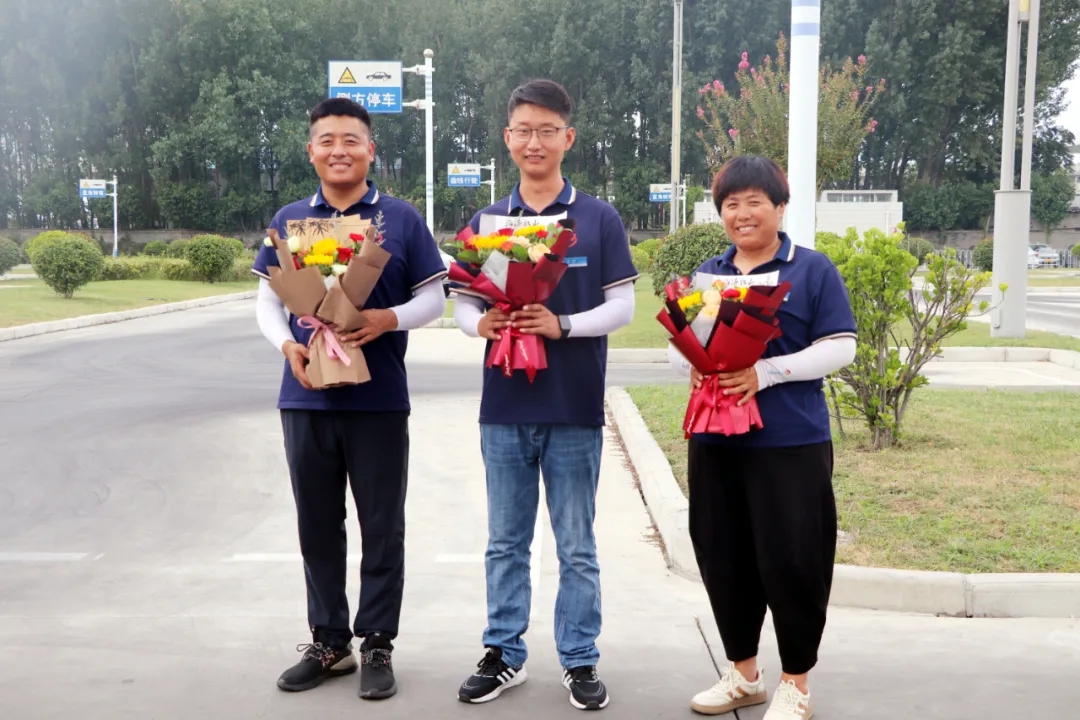 鮮花獻禮！祝所有的老師、教練們節(jié)日快樂！(圖4)