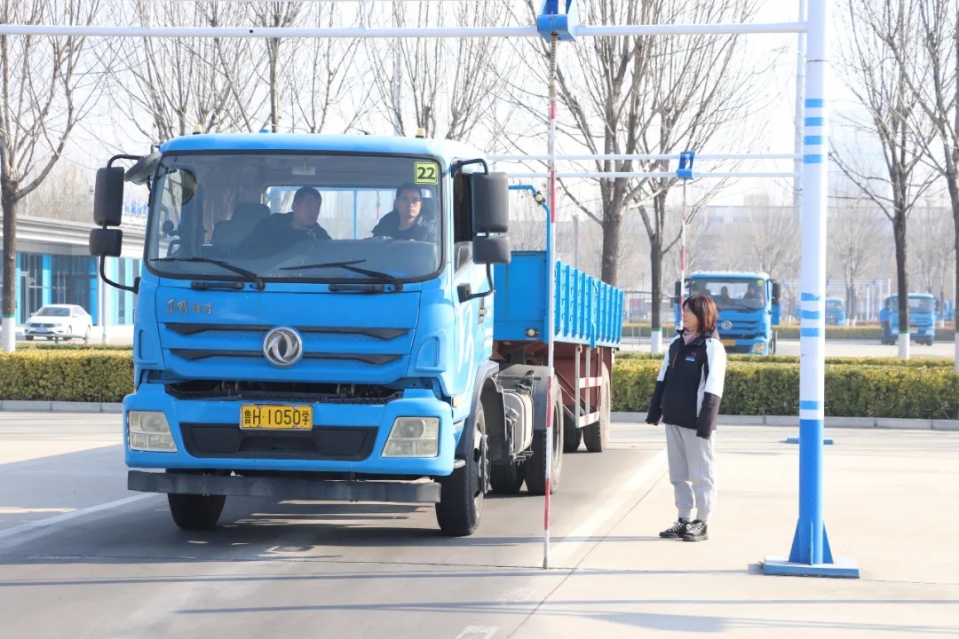 專注大車培訓(xùn) 最快36天拿證   年終鉅惠：學(xué)大車3999！(圖3)